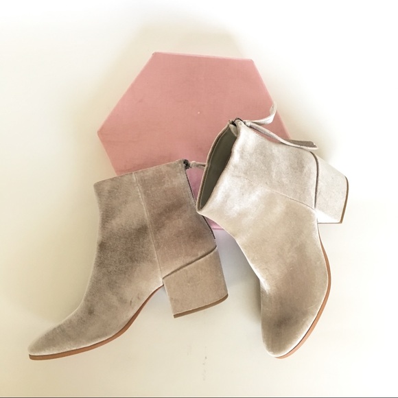 dolce vita velvet booties